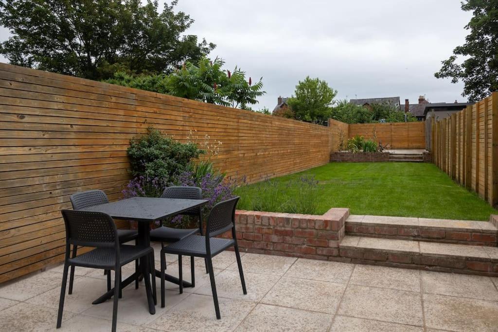 Hereford - Clifton Villa - Beautifully Presented House Located A Short Walk From City Centre - Sleeps 6 Guests - Perfect For Exploring Hereford - Hosted By Rentmyhouse Екстер'єр фото