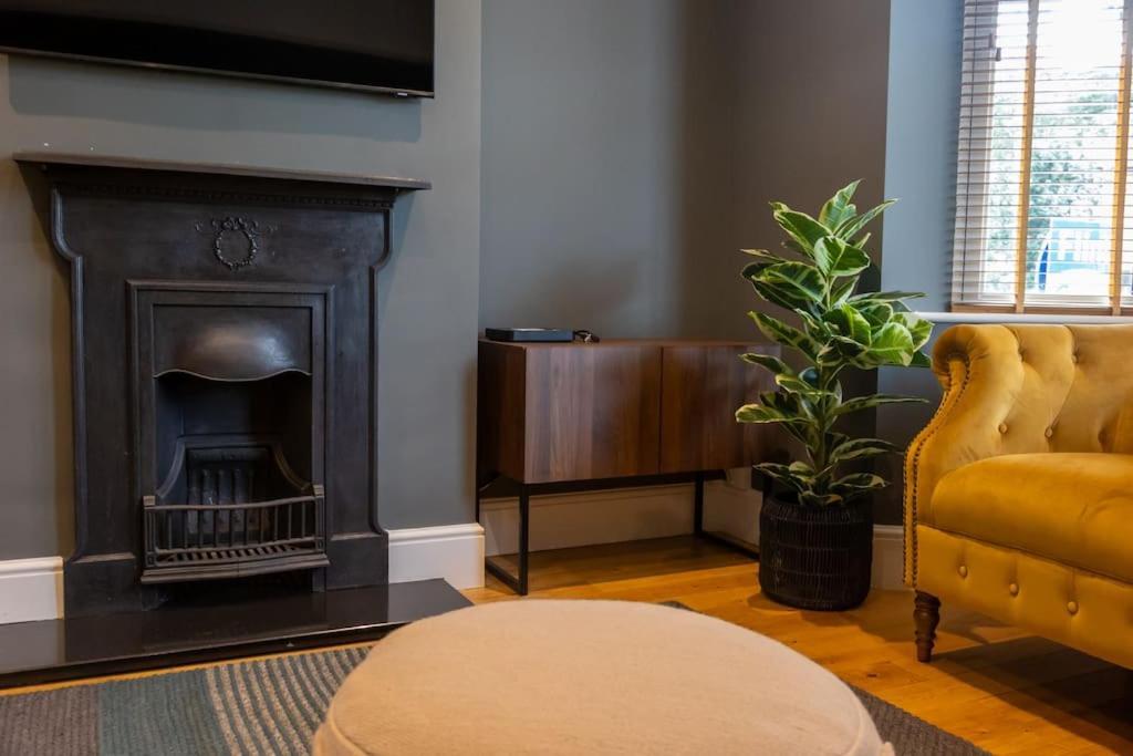 Hereford - Clifton Villa - Beautifully Presented House Located A Short Walk From City Centre - Sleeps 6 Guests - Perfect For Exploring Hereford - Hosted By Rentmyhouse Екстер'єр фото
