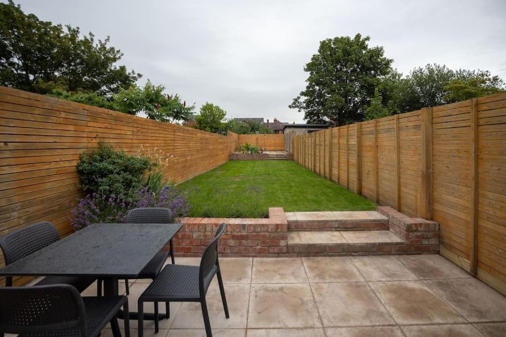 Hereford - Clifton Villa - Beautifully Presented House Located A Short Walk From City Centre - Sleeps 6 Guests - Perfect For Exploring Hereford - Hosted By Rentmyhouse Екстер'єр фото
