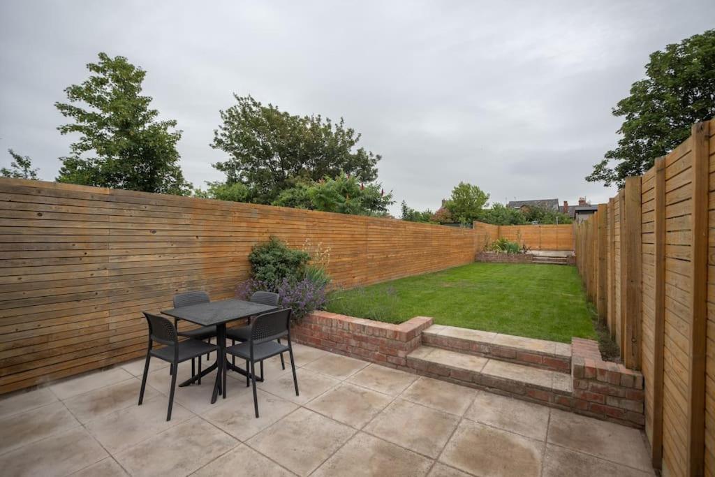 Hereford - Clifton Villa - Beautifully Presented House Located A Short Walk From City Centre - Sleeps 6 Guests - Perfect For Exploring Hereford - Hosted By Rentmyhouse Екстер'єр фото