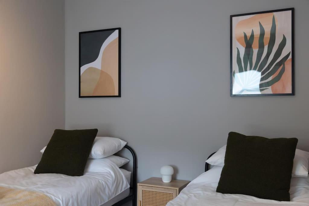 Hereford - Clifton Villa - Beautifully Presented House Located A Short Walk From City Centre - Sleeps 6 Guests - Perfect For Exploring Hereford - Hosted By Rentmyhouse Екстер'єр фото