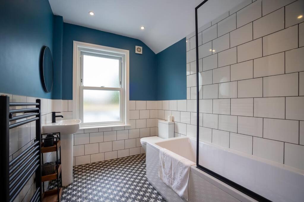 Hereford - Clifton Villa - Beautifully Presented House Located A Short Walk From City Centre - Sleeps 6 Guests - Perfect For Exploring Hereford - Hosted By Rentmyhouse Екстер'єр фото