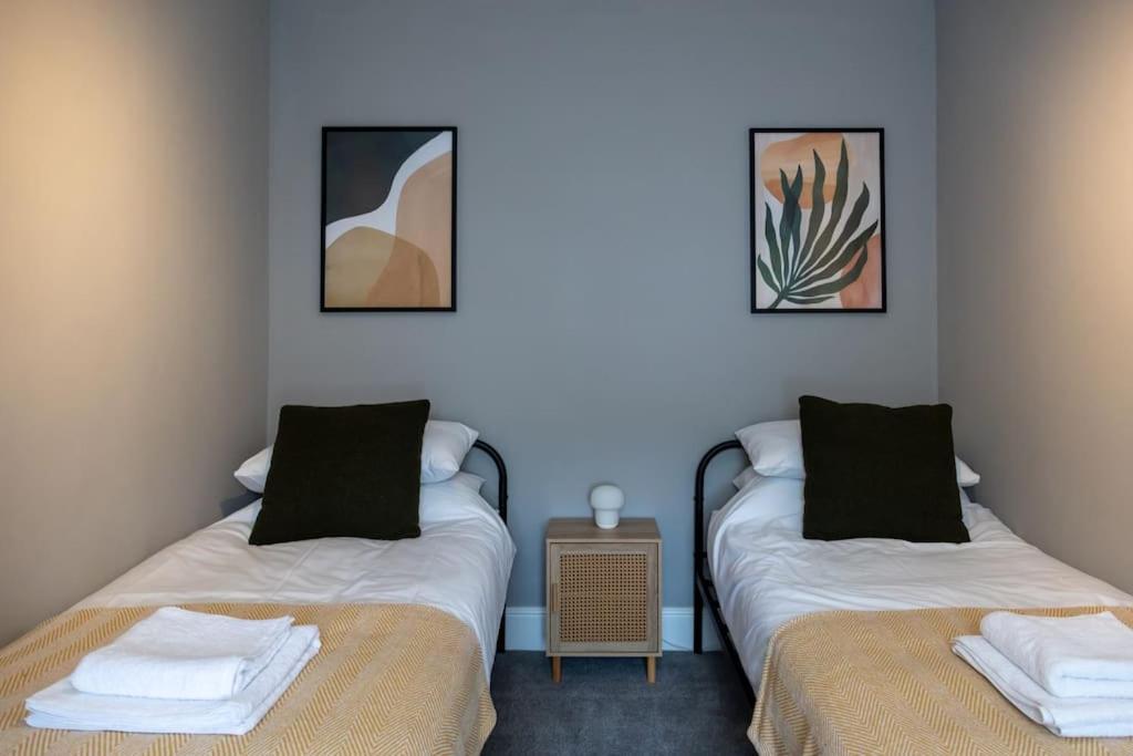 Hereford - Clifton Villa - Beautifully Presented House Located A Short Walk From City Centre - Sleeps 6 Guests - Perfect For Exploring Hereford - Hosted By Rentmyhouse Екстер'єр фото