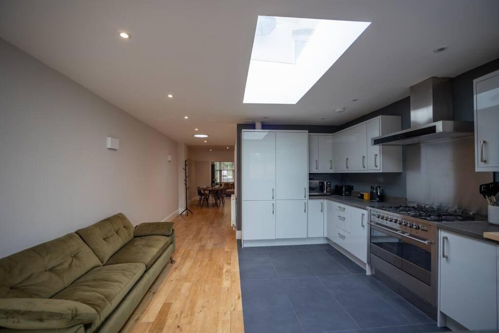 Hereford - Clifton Villa - Beautifully Presented House Located A Short Walk From City Centre - Sleeps 6 Guests - Perfect For Exploring Hereford - Hosted By Rentmyhouse Екстер'єр фото
