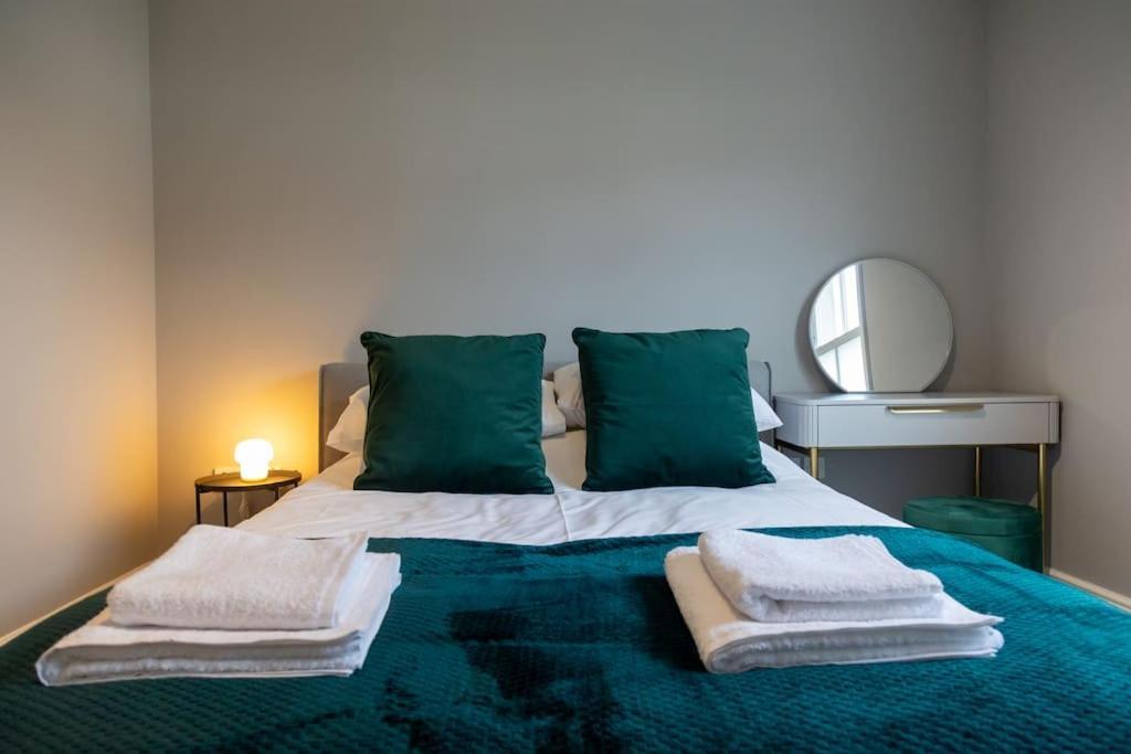 Hereford - Clifton Villa - Beautifully Presented House Located A Short Walk From City Centre - Sleeps 6 Guests - Perfect For Exploring Hereford - Hosted By Rentmyhouse Екстер'єр фото
