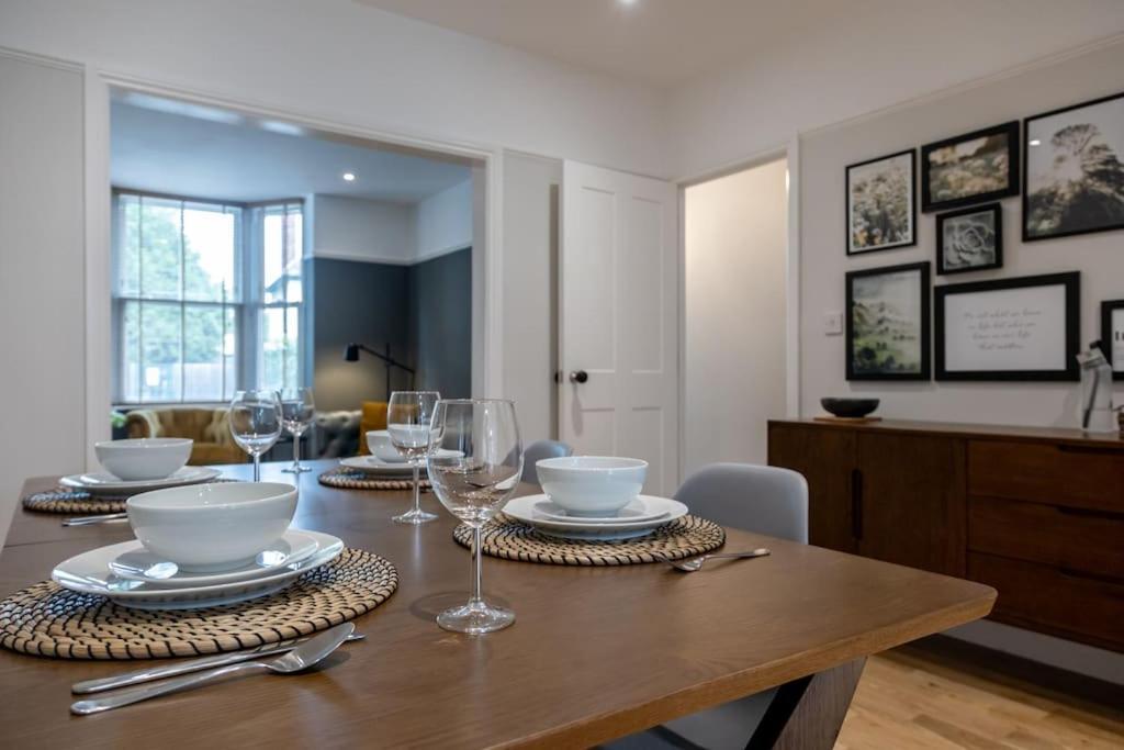 Hereford - Clifton Villa - Beautifully Presented House Located A Short Walk From City Centre - Sleeps 6 Guests - Perfect For Exploring Hereford - Hosted By Rentmyhouse Екстер'єр фото